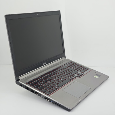 Ноутбук Fujitsu Lifebook E754 / noWeb / 15.6” 1366x768 HD / i5-4310M / 8 ГБ / HDD 320 ГБ / Intel HD Graphics 4400 / Класс А-