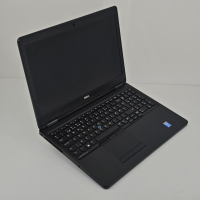 Б/В Ноутбук Dell Latitude E5550 / 15.6” 1920x1080 FullHD / i5-5300U / 8 ГБ / SSD 256 ГБ / Intel HD Graphics 5500 / Клас А-