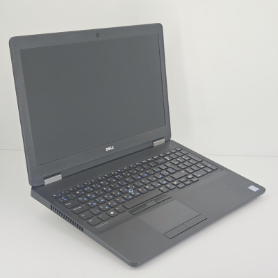 Ноутбук Dell Latitude E5570 / 15.6” 1920x1080 FullHD / i5-6300U / 8 ГБ / SSD 128 ГБ / Intel HD Graphics 520 / Класс Б