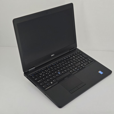 Ноутбук Dell Latitude E5550 / 15.6” / 1366x768 HD / i3-5010U / SO-DIMM DDR3L 4 ГБ / SSD 120 ГБ / Intel HD Graphics 4400 / Класс А-