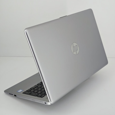 Ноутбук HP 250 G7 / 15.6” 1920x1080 FullHD / i3-7020U / 16 ГБ / SSD 256 ГБ / Intel HD Graphics 620 / Клас Б