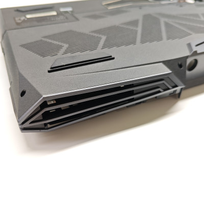 Нижняя часть корпуса с сервисными люками для ноутбука XMG U717-XHM Ultimate / 6-39-P7753-21X / Оригинал