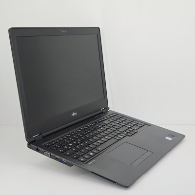Ноутбук Fujitsu LifeBook U758 / Touchscreen / 15.6” 1920x1080 FullHD / i5-8250U / 8 ГБ / SSD 256 ГБ / Intel UHD Graphics 620 / Клас А-