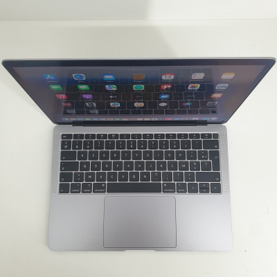 Б/У Ноутбук Apple A1932 ( Intel Core i5 ) FVFZT3N9LYWH / 2560 x 1600 / 8 ГБ / SSD 256 ГБ / Intel UHD Graphics 617 / Класс Б