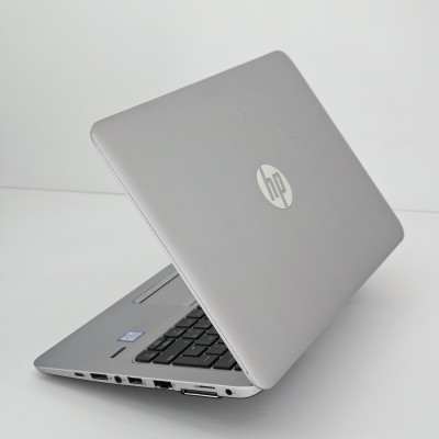 Ноутбук HP EliteBook 820 G4 / 12.5” / 1366x768 HD / i5-7300U / SO-DIMM DDR4 8 ГБ / SSD 256 ГБ / Intel HD Graphics 620 / Класс А-