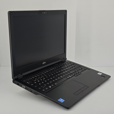 Б/У Ноутбук Fujitsu Lifebook E5511 / 15.6” 1920x1080 FullHD / i5-1135G7 / 8 ГБ / SSD 256 ГБ / Intel Iris Xe / Класс А-
