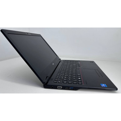 Б/У Ноутбук Fujitsu Lifebook E5511 / 15.6” 1920x1080 FullHD / i5-1135G7 / 8 ГБ / SSD 256 ГБ / Intel Iris Xe / Класс А-