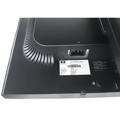 Монітор 22” HP LA2205 / 1680x1050 / CCFL / TN / 5 мс / VGA, DVI, DisplayPort, USB hub 2.0 / Клас А