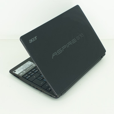 Нетбук Acer Aspire One 722 / 11.6” 1366x768 HD / AMD C-60 / 4 ГБ / HDD 500 ГБ / Клас Б
