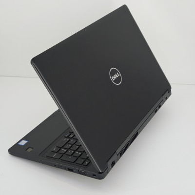 Б/У Ноутбук Dell Latitude 5590 / 15.6 "1920x1080 FullHD / i5-8350U / 8 ГБ / SSD / 256 ГБ / Intel UHD Graphics 620 / Клас Б