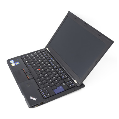 Ноутбук Lenovo ThinkPad X220 / 12.5” / 1366x768 HD / i7-2640M / SO-DIMM DDR3 8 ГБ / SSD 250 ГБ / Intel HD Graphics 3000 / Класс Б